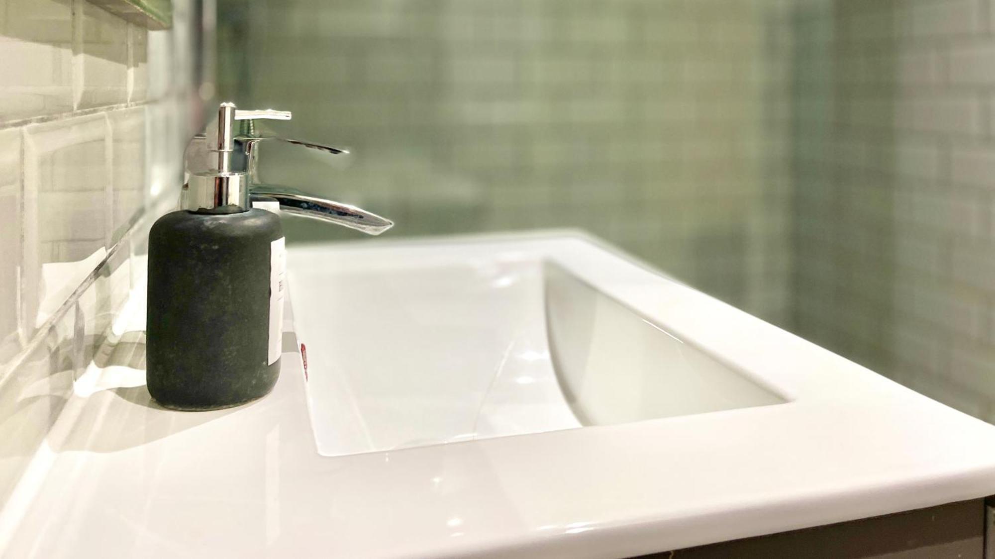 Tube & Notting Hill Nearby - Garden Flat Haven Apartment London Luaran gambar